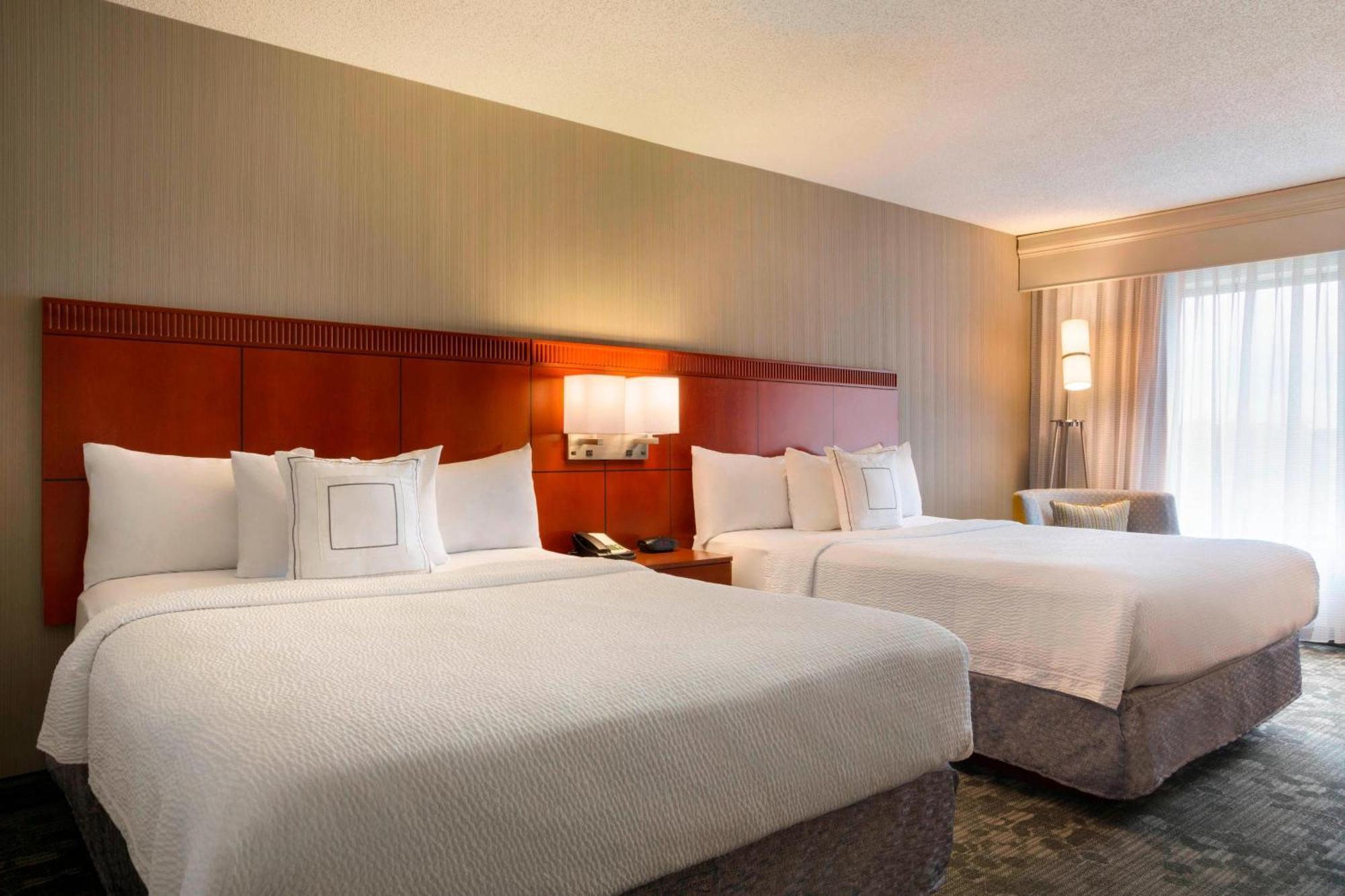 Hotel Courtyard By Marriott Champaign Extérieur photo
