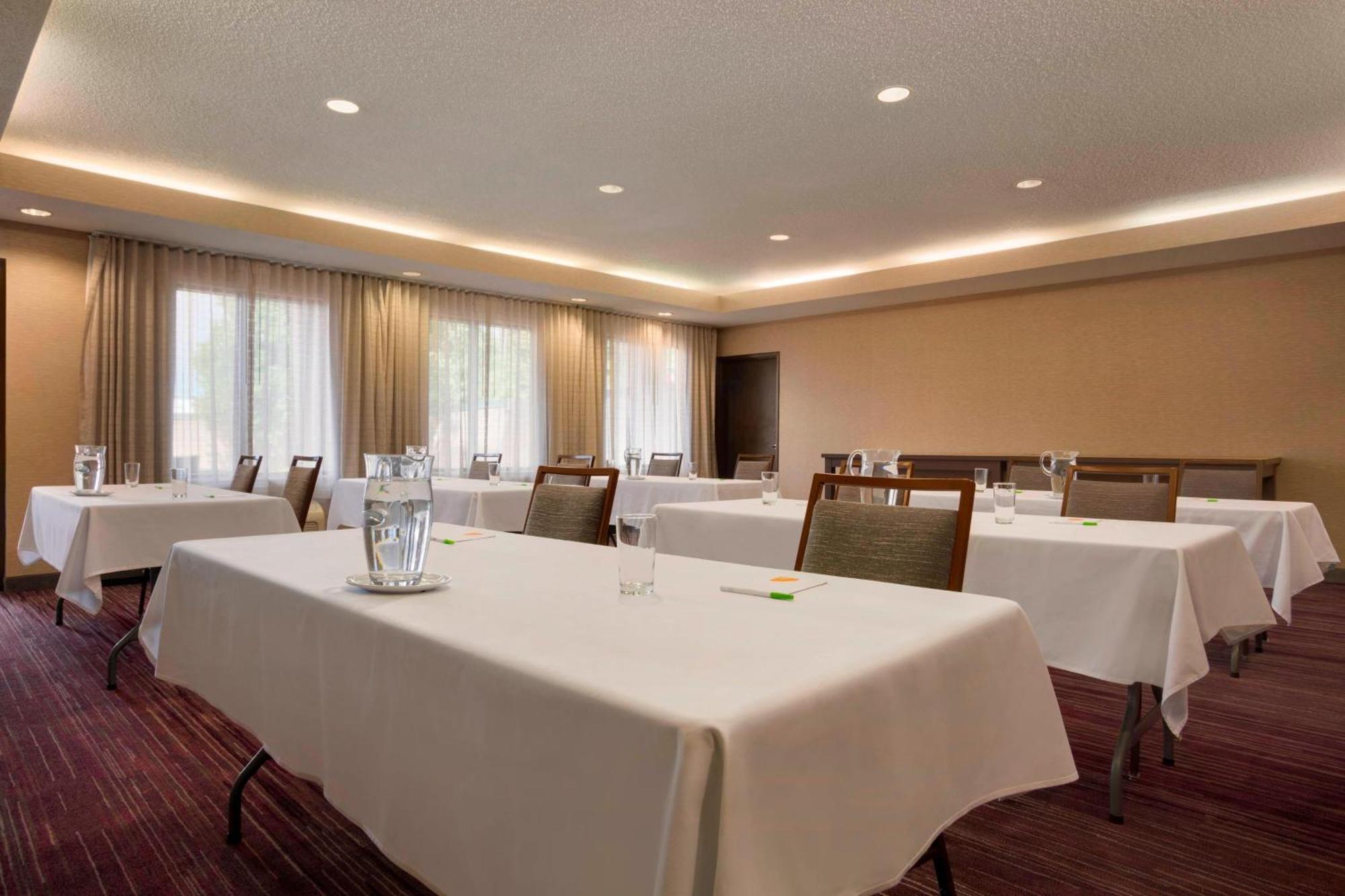 Hotel Courtyard By Marriott Champaign Extérieur photo