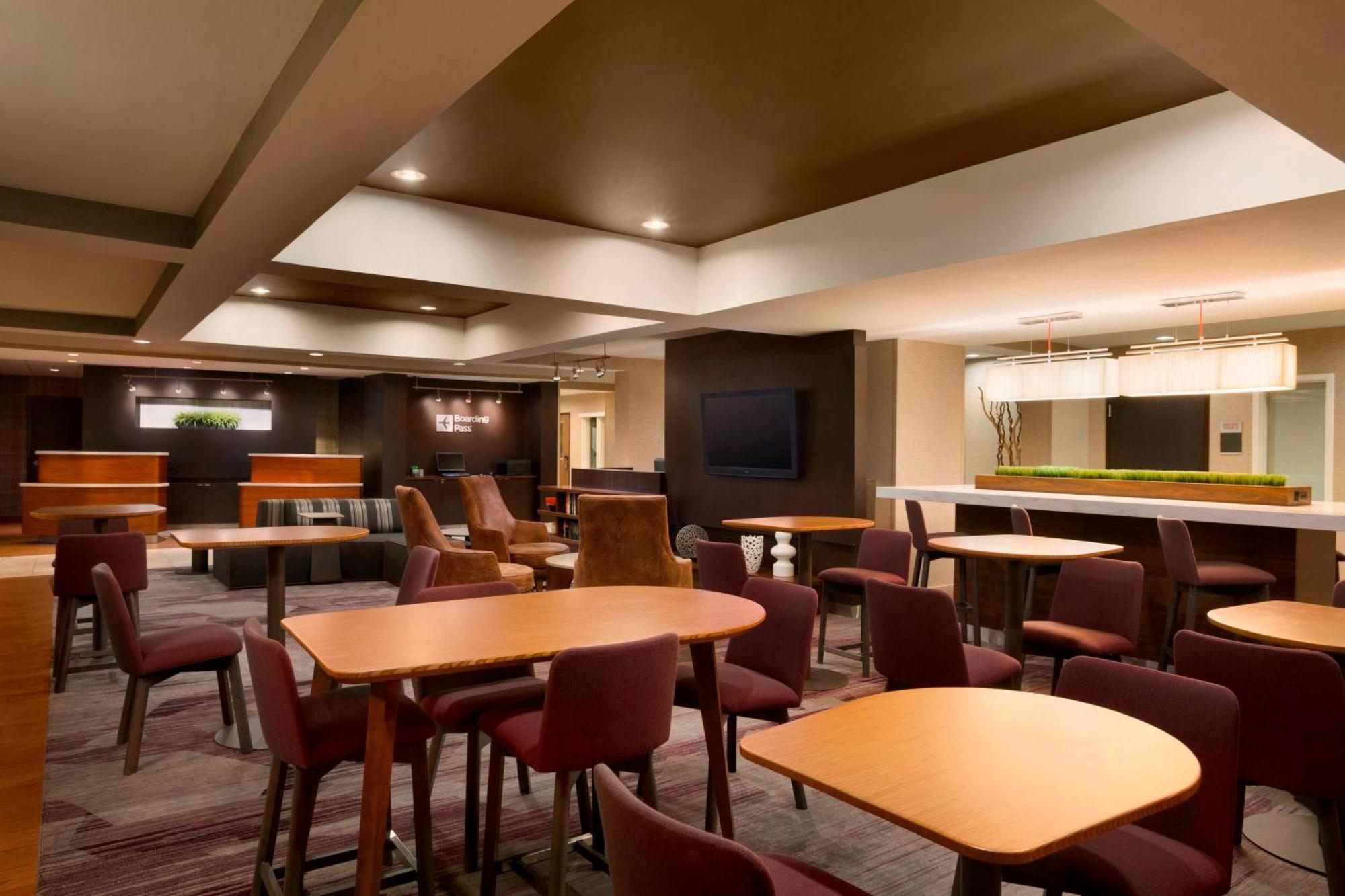 Hotel Courtyard By Marriott Champaign Extérieur photo