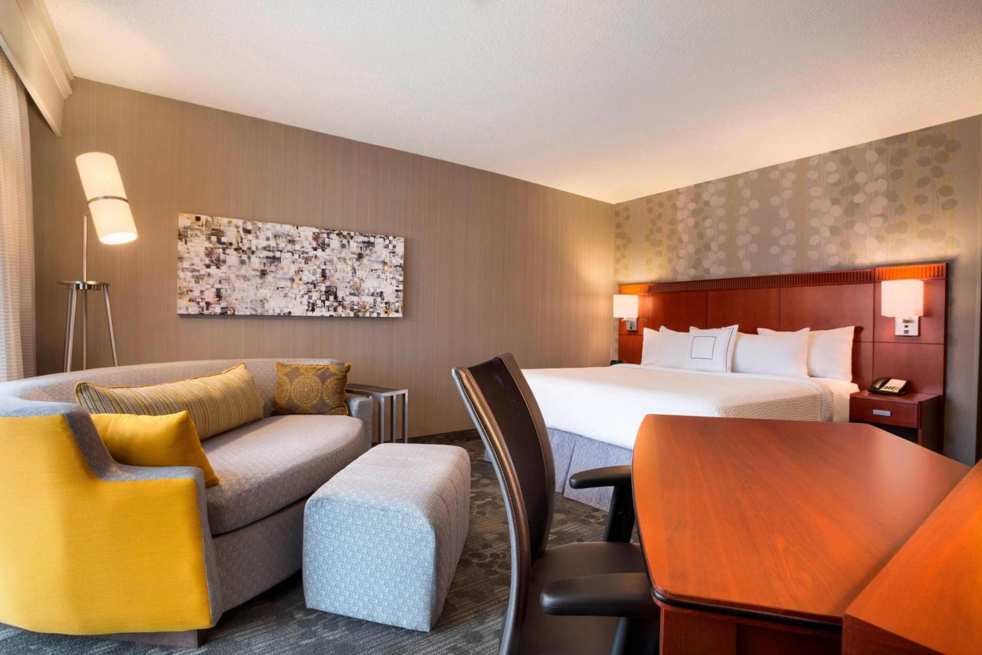 Hotel Courtyard By Marriott Champaign Extérieur photo