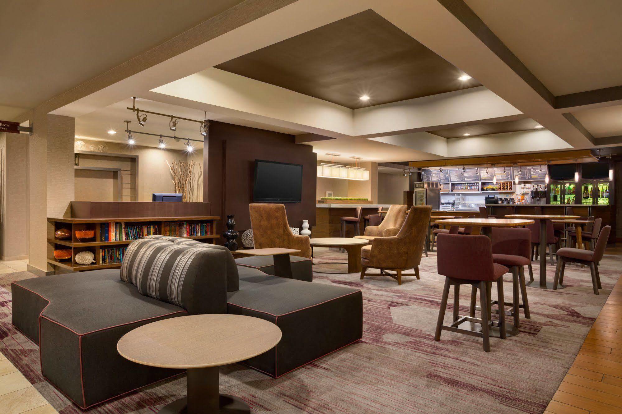 Hotel Courtyard By Marriott Champaign Extérieur photo